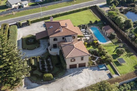 Photo of property in 17 Pararekau Road, Karaka, Papakura, 2580