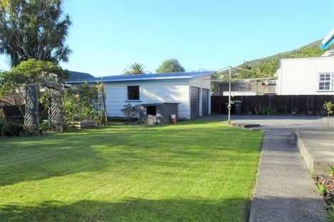Photo of property in 12 Perotti Street, Greymouth, 7805