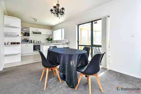 Photo of property in 6 Chayward Place, Mangere, Auckland, 2022