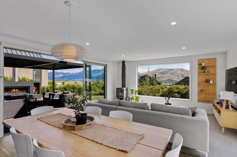 Photo of property in 3 Caithness Court, Jacks Point, Queenstown, 9371