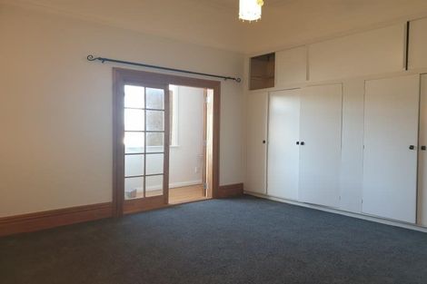 Photo of property in 32 Severn Street, Island Bay, Wellington, 6023
