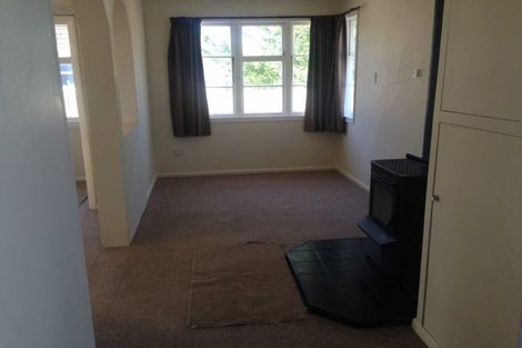 Photo of property in 12 Dickson Crescent, Hornby, Christchurch, 8042