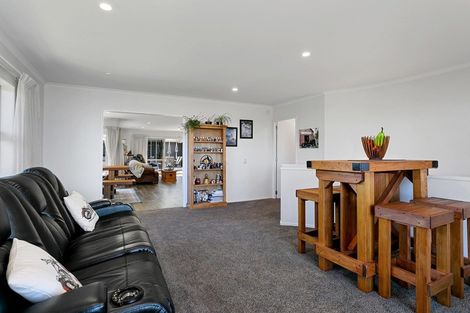 Photo of property in 11 Carpentras Way, Nukuhau, Taupo, 3330
