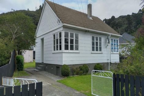 Photo of property in 29 Newcombe Street, Naenae, Lower Hutt, 5011