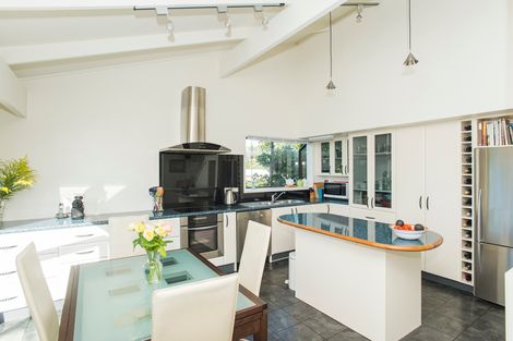 Photo of property in 58 Moana Road, Okitu, Gisborne, 4010