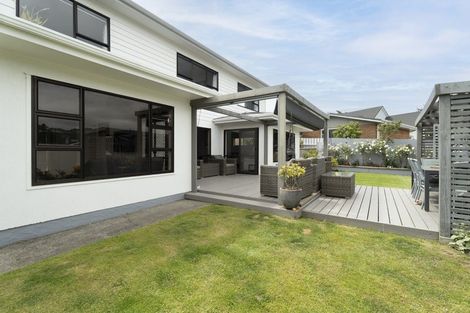 Photo of property in 14 Ronald Woolf Place, Churton Park, Wellington, 6037