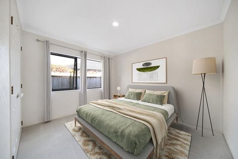 Photo of property in 170 Botany Road, Botany Downs, Auckland, 2010