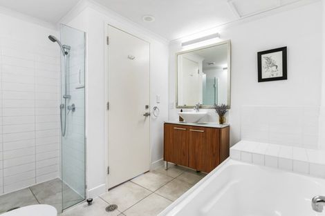 Photo of property in Augusta Apartments, 9/254 Willis Street, Te Aro, Wellington, 6011