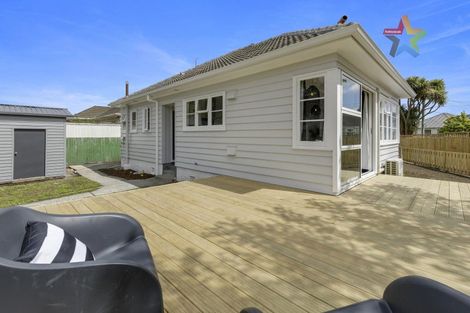 Photo of property in 16 Purser Grove, Fairfield, Lower Hutt, 5011