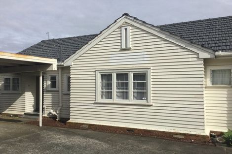 Photo of property in 2/14 Great South Road, Manurewa, Auckland, 2102