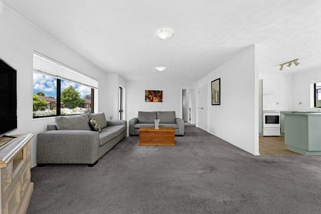 Photo of property in 8/39 Swanson Road, Henderson, Auckland, 0610
