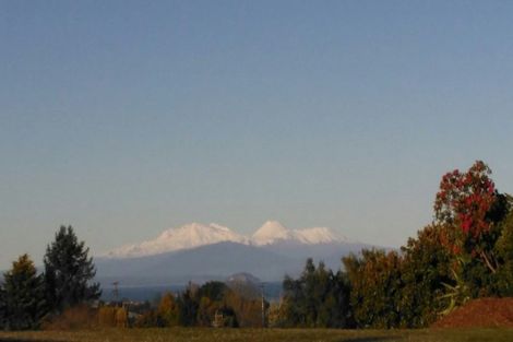 Photo of property in 89 Tamatea Road, Taupo, 3330