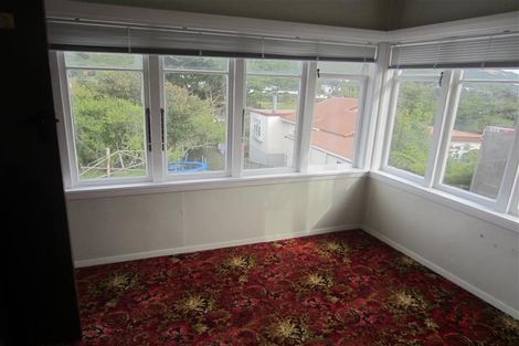 Photo of property in 25 Handyside Street, Tawa, Wellington, 5028