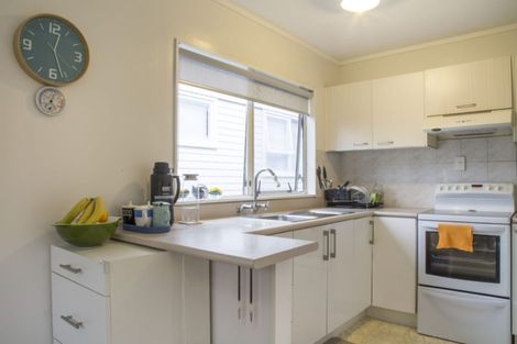 Photo of property in 1/66 Coronation Road, Hillcrest, Auckland, 0627