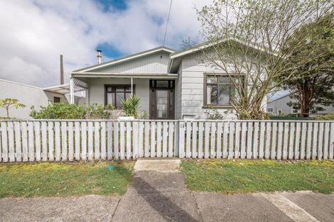 Photo of property in 14 Queen Street, Westport, 7825