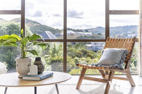 Photo of property in 10 Ellwood Place, Churton Park, Wellington, 6037