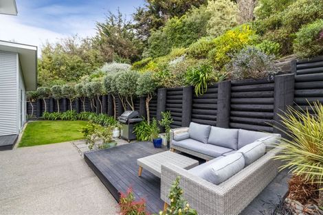 Photo of property in 18 Dalefield Drive, Cashmere, Christchurch, 8022