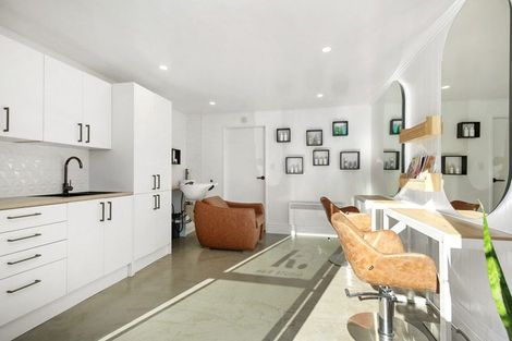 Photo of property in 13 Forglen Place, Tawa, Wellington, 5028