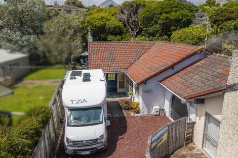 Photo of property in 16 Weggery Drive, Waikanae Beach, Waikanae, 5036