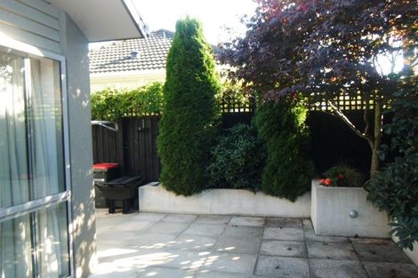 Photo of property in 1/2 Hamilton Avenue, Ilam, Christchurch, 8041