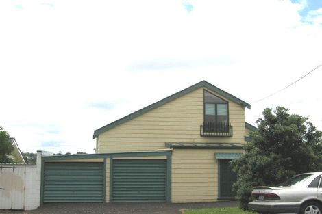 Photo of property in 38 Waterview Road, Stanley Point, Auckland, 0624