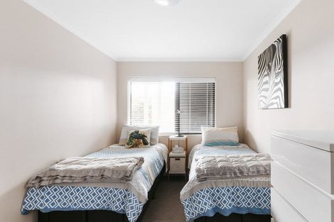 Photo of property in 46 Links View Drive, Omokoroa, 3114