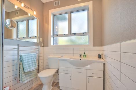 Photo of property in 93 Seaward Road, Edendale, 9825