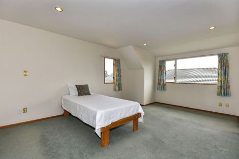 Photo of property in 1 Evenwood Place, Waimairi Beach, Christchurch, 8083