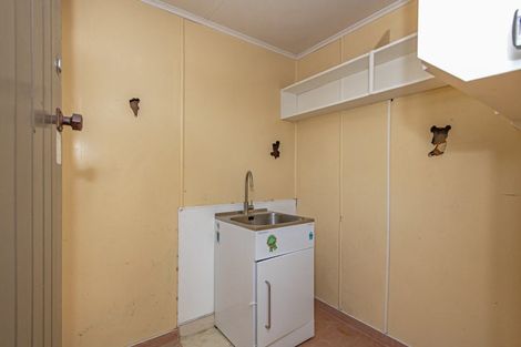Photo of property in Clifton School, 71 Taumaihi Street, Bulls, 4818