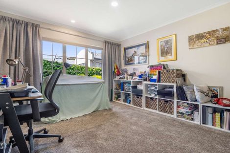 Photo of property in 62 Cairns Crescent, Rototuna, Hamilton, 3210