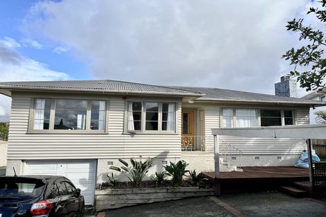 Photo of property in 321 Hillsborough Road, Hillsborough, Auckland, 1042