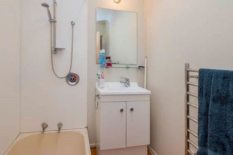 Photo of property in 1 Sandhurst Rise, Henderson, Auckland, 0612