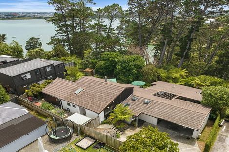 Photo of property in 35 Jacaranda Avenue, Beach Haven, Auckland, 0626