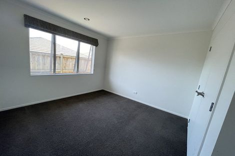 Photo of property in 17 Seafort Lane, Silverdale, 0932