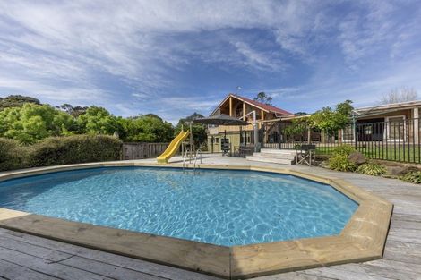 Photo of property in 308 Henderson Valley Road, Henderson Valley, Auckland, 0612