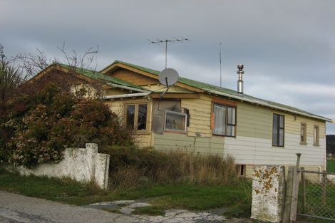 Photo of property in 20 Saint Catherine Street, Kaitangata, 9210