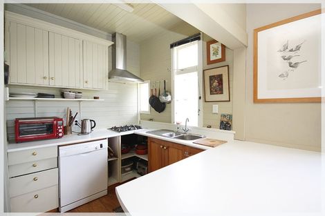 Photo of property in 42 Nuku Street, Tangimoana, 4822