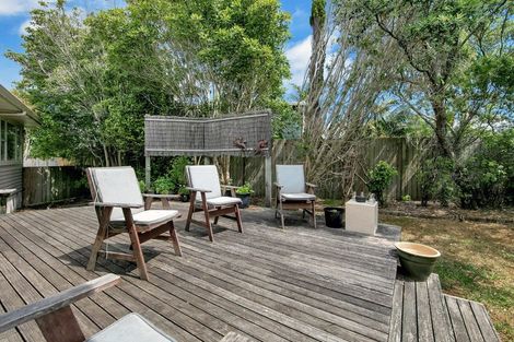 Photo of property in 27 Wharf Road, Te Atatu Peninsula, Auckland, 0610