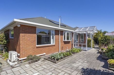 Photo of property in 2/23a Meadow Street, Papanui, Christchurch, 8052