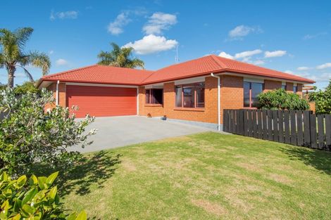 Photo of property in 2 Condor Drive, Pyes Pa, Tauranga, 3112