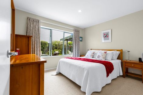 Photo of property in 16 The Grove, Red Beach, 0932