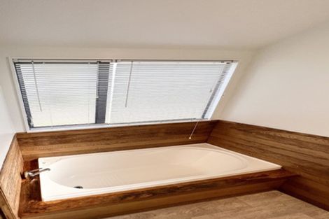 Photo of property in 10 Parkside Road, West Harbour, Auckland, 0618