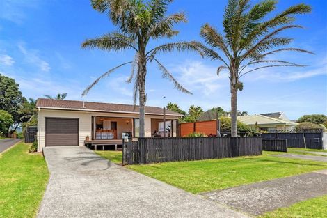 Photo of property in 320 Papamoa Beach Road, Papamoa Beach, Papamoa, 3118