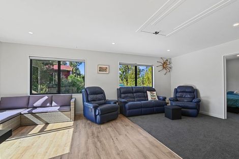 Photo of property in 11 Brownlee Drive, Moana, 7872