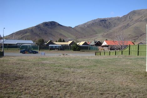 Photo of property in 45 Black Peak Road, Omarama, 9412