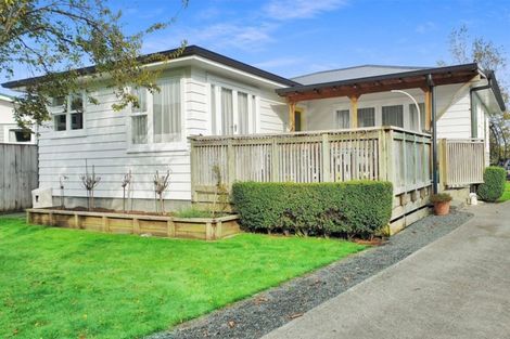 Photo of property in 51 Oregon Drive, Maoribank, Upper Hutt, 5018