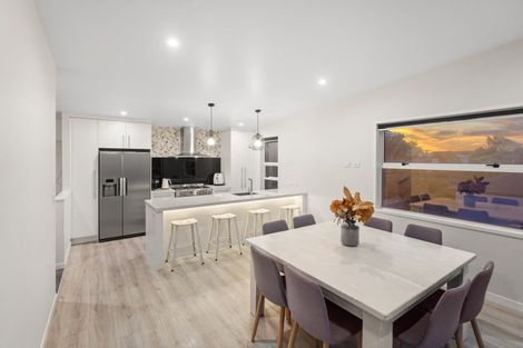 Photo of property in 22a Karewa Parade, Papamoa Beach, Papamoa, 3118