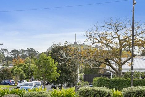Photo of property in 15 Te Kawa Road, One Tree Hill, Auckland, 1061