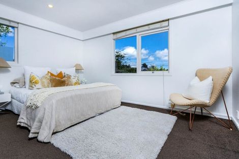 Photo of property in 1/4 Bond Crescent, Forrest Hill, Auckland, 0620