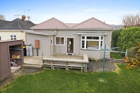 Photo of property in 195 Macandrew Road, South Dunedin, Dunedin, 9012